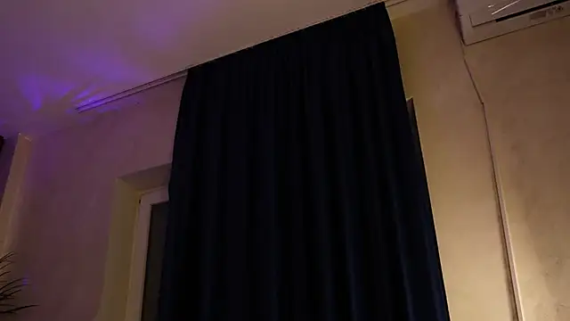 MiaVelvety webcam