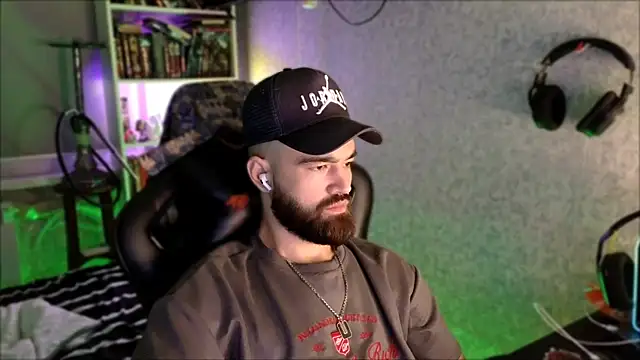 _Serious_Man webcam
