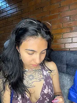 Velvet_Mysstic live sex cam