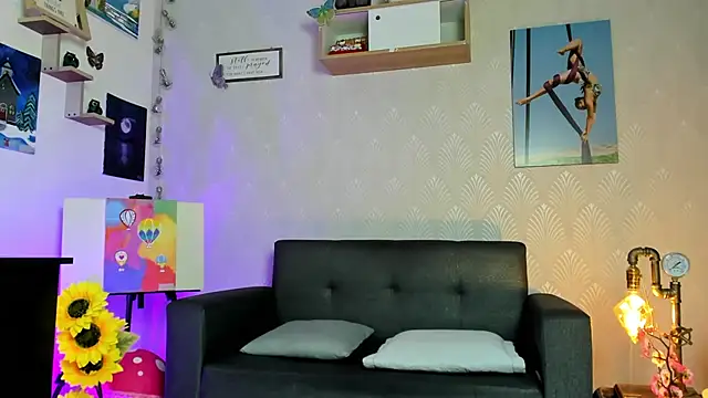 Alaia_Love77 webcam