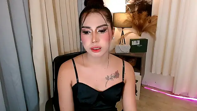 FuckingDolls69 webcam