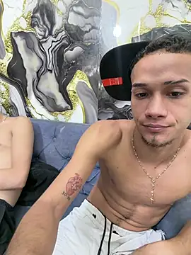 friends_lust_latin webcam