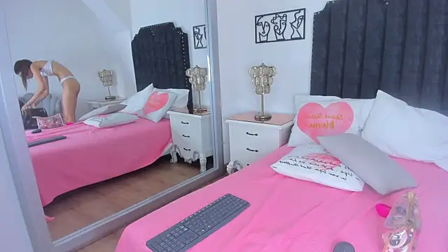 sara_beckan webcam