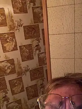 Tonybaloney1972 live sex cam