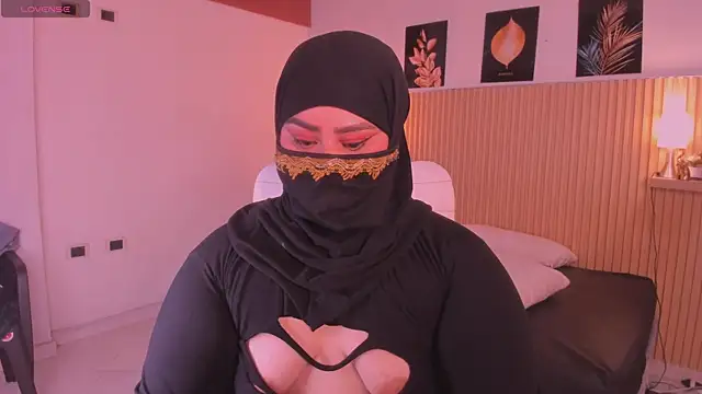 samanee_konn webcam