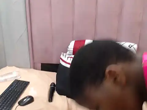 HornyChocoX webcam