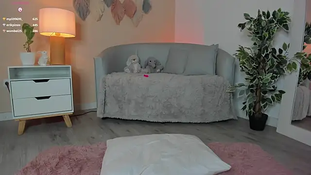 alannarussell_ (F young) - 💕show and kiss my feet💕