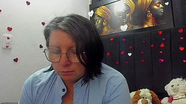 Evaaross_2345 webcam