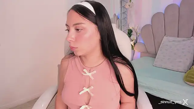 Amy_Bunnie_18 webcam