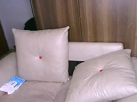 Bustycece webcam