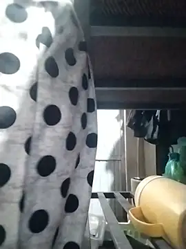 Lina_990 webcam
