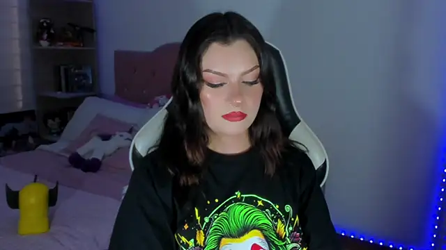 OphelianaRose33 webcam