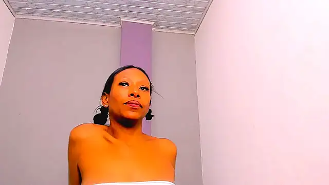 monserrath_bitch_naughty webcam
