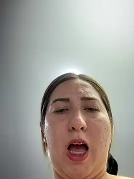 suzy-111 webcam