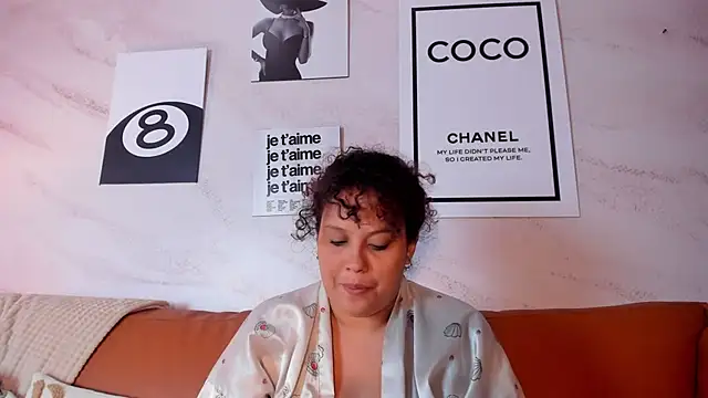 Zara_Holly_ webcam