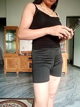 Bella-lynlyn webcam