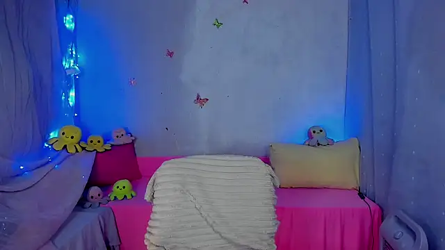 YourLizzyDoll webcam