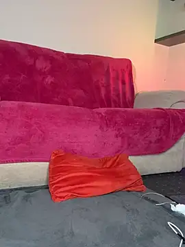 LadySaraNoir webcam