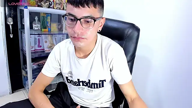 Alexx_bigcockk webcam