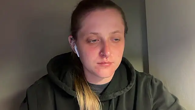 LeaWetGirl webcam