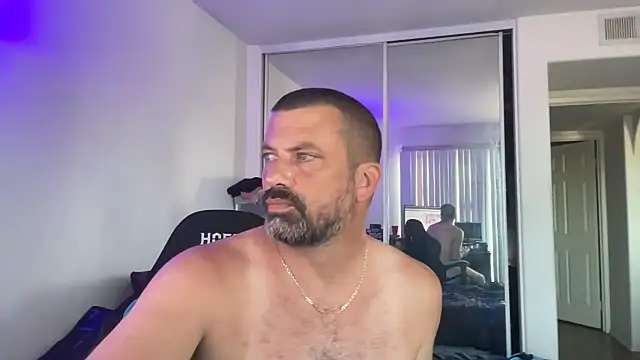 thickriver242 - ThickRiver242's free webcam - UK Sex Cams