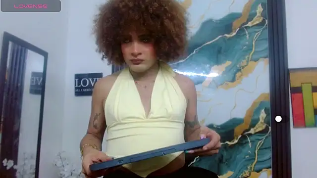 Sharlotte_Jones webcam