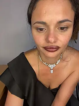 Julie_Tiff webcam