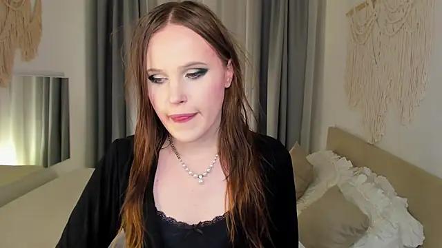 EffieMinki webcam