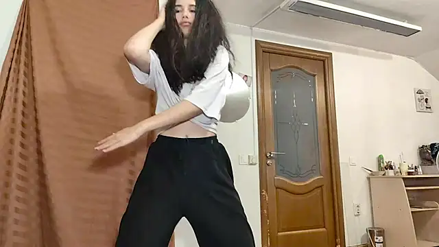 HazyLoom live cam on StripChat