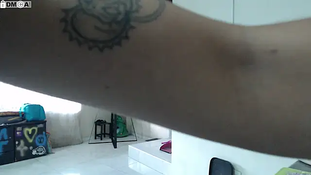 AlinaWoolf_