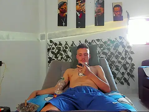 Latins_Boss webcam