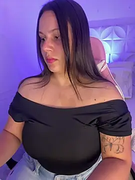 Ivonny_Goldie webcam