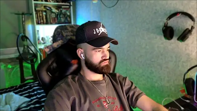 _Serious_Man webcam