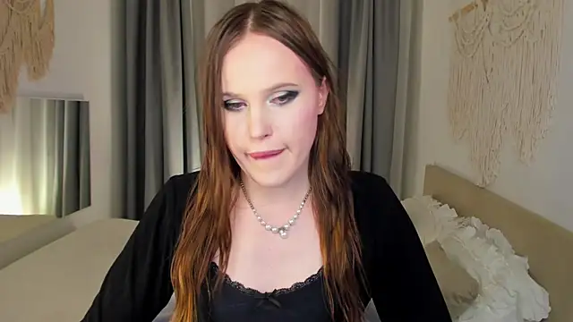EffieMinki webcam
