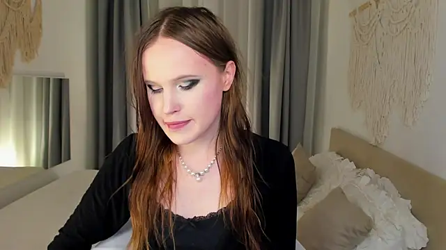 EffieMinki live cam on StripChat
