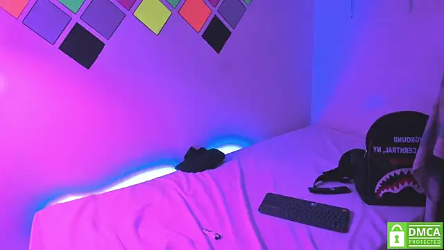 AmethystShadow17 webcam