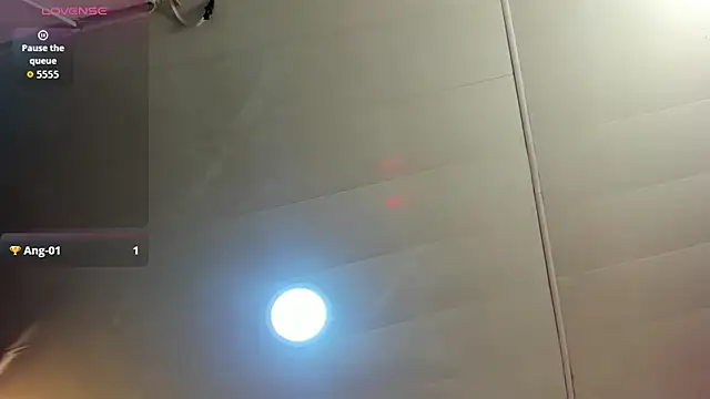 LesliePetit webcam