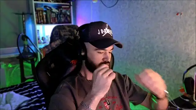 _Serious_Man webcam