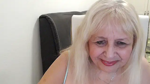 SusiLifeXXX live cam on StripChat
