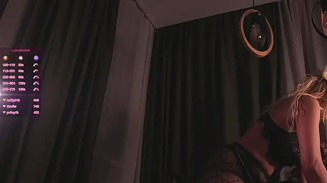 MaryHols live cam on StripChat