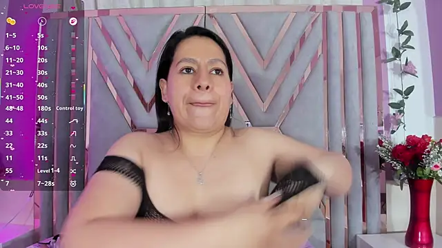 adri_rivera webcam