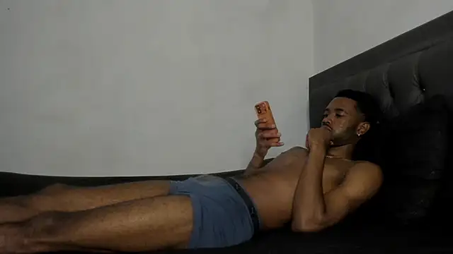 Kofi_exotic_2 webcam