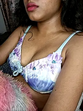 Akni_ live cam on StripChat