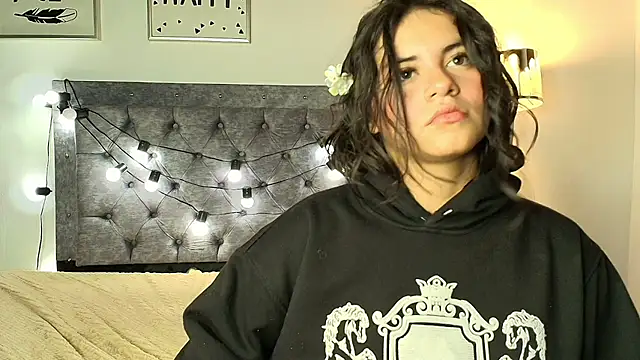 Kim_lowel webcam