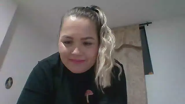 Aly_Rivas webcam