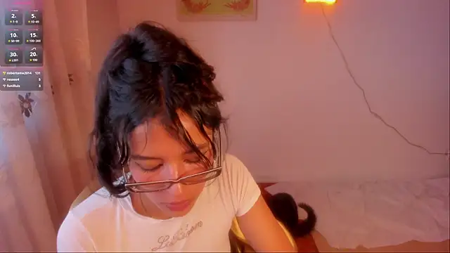 aluna_0310 webcam