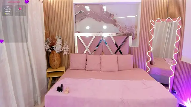 Harmonie_tay live cam on StripChat