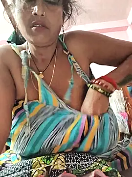Little-Roshni live cam on StripChat