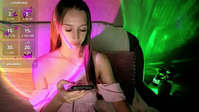 LilaRosewood live cam on StripChat