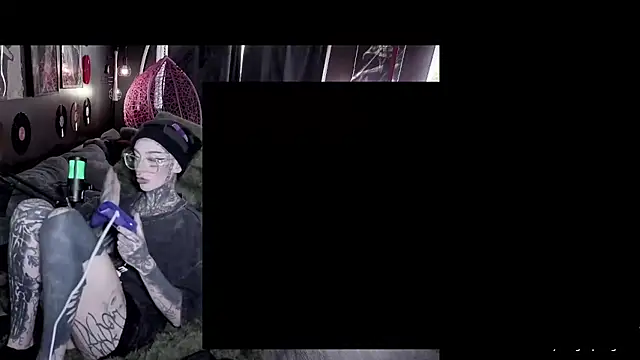 bambitatted webcam